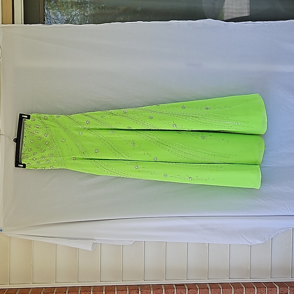 Chartreuse green formal gown. Size 6